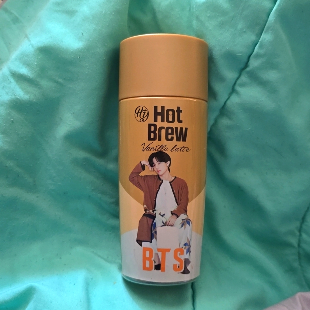 BTS Hot Brew vanilla latte Bottle - V